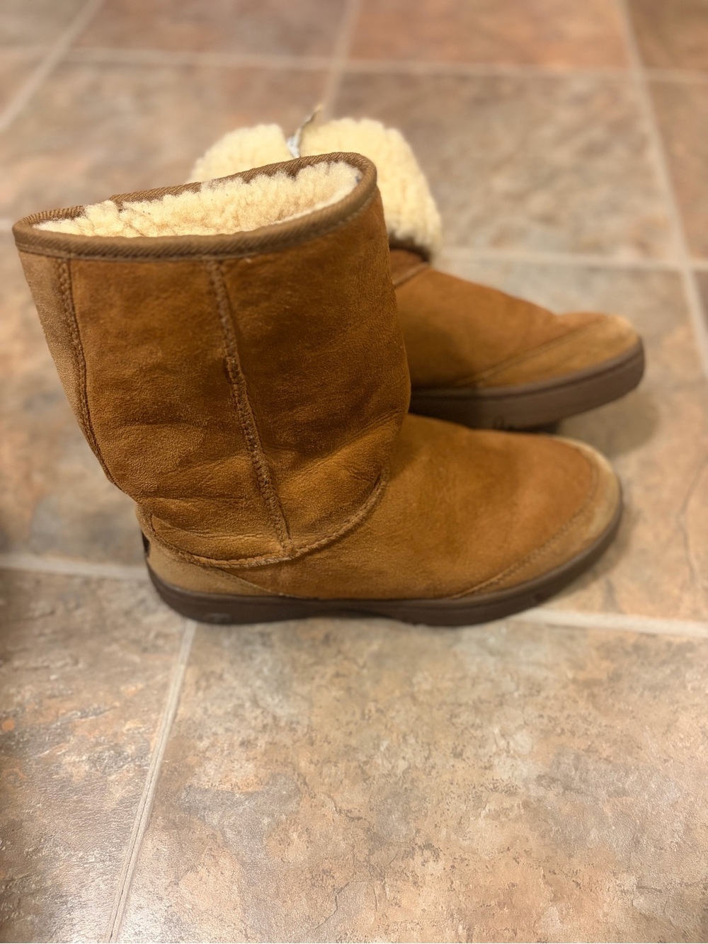 UGG AUSTRALIA TAN WOMENS GENUINE LEATHER SHORT BOOTS SHEARLING FUR US 8